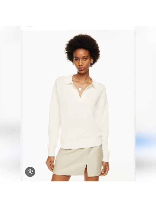 Aritzia Sweaters - Aritzia Wilfred Clara V Neck Sweater